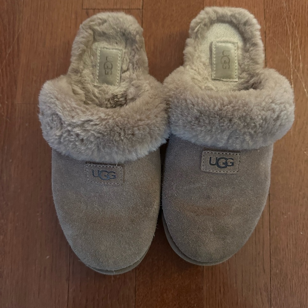 Ugg slippers, size 8